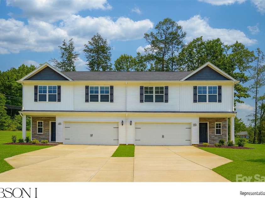 6712 Sugar Creek Road, Charlotte, NC 28269.  MLS# CAR4263225, YatesRealty ID 23946. 
