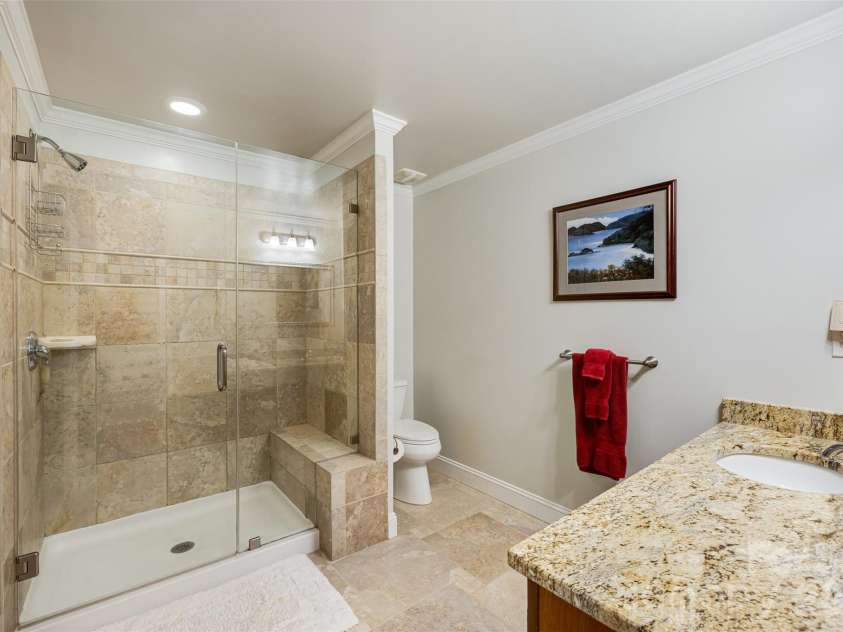 101 Woodwinds Drive, Mount Holly, NC 28120.  MLS# CAR4381091, YatesRealty ID 23947. Basement full bath 