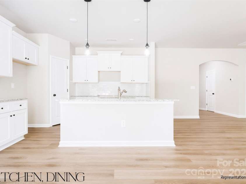 6708 Sugar Creek Road, Charlotte, NC 28269.  MLS# CAR4305290, YatesRealty ID 23947. 