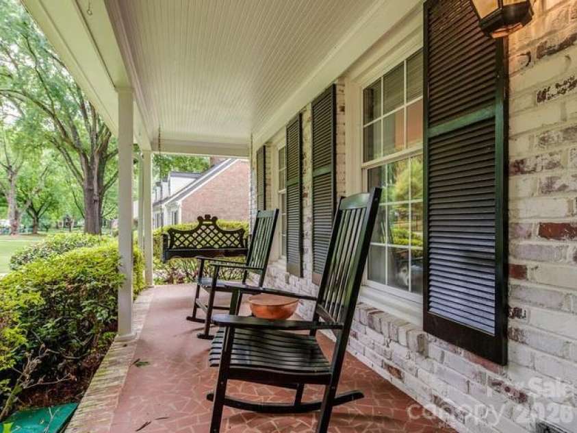 2535 Valencia Terrace, Charlotte, NC 28226.  MLS# CAR4378547, YatesRealty ID 23948. 