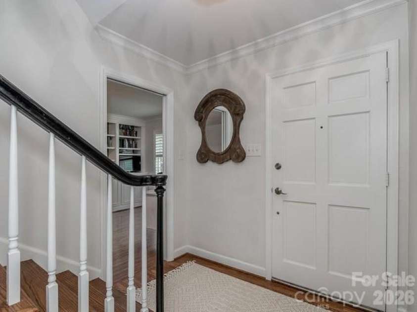 2535 Valencia Terrace, Charlotte, NC 28226.  MLS# CAR4378547, YatesRealty ID 23948. 