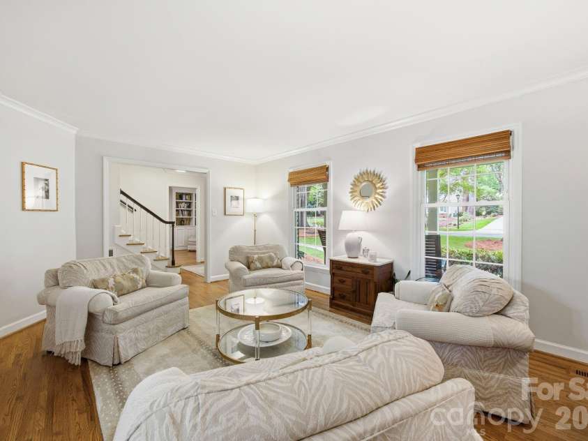 2535 Valencia Terrace, Charlotte, NC 28226.  MLS# CAR4378547, YatesRealty ID 23948. 