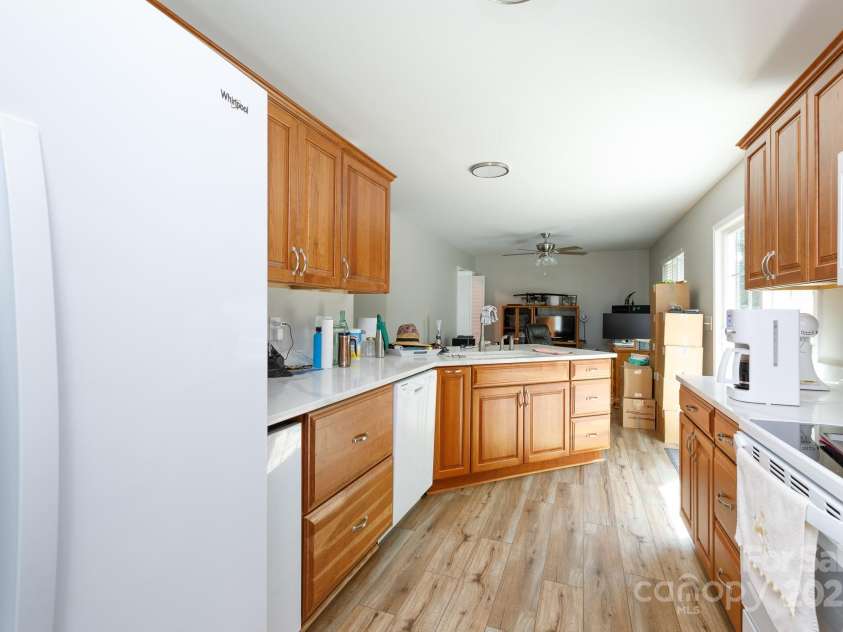 2949 Glenstone Drive, Rock Hill, SC 29730.  MLS# CAR4276328, YatesRealty ID 23948. 