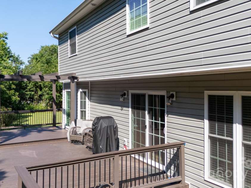 2949 Glenstone Drive, Rock Hill, SC 29730.  MLS# CAR4276328, YatesRealty ID 23948. 