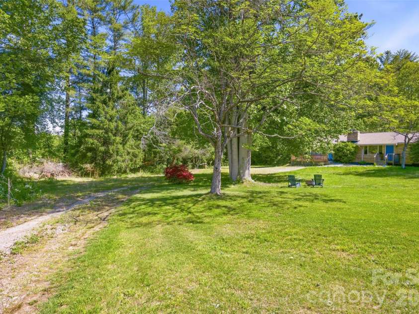 115 Field Sparrow Lane, Hendersonville, NC 28792.  MLS# CAR4373308, YatesRealty ID 23949. 