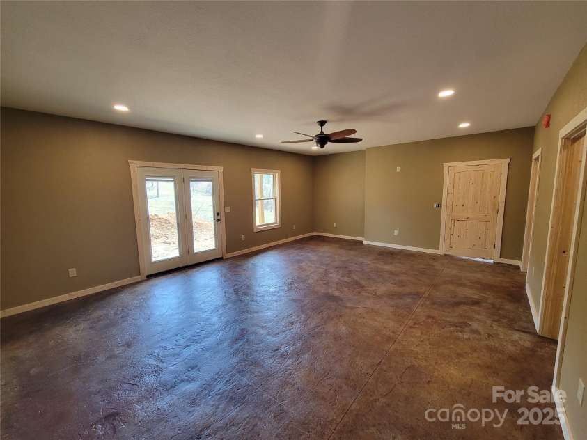 171 Cowtail Cove, Clyde, NC 28721.  MLS# CAR4235528, YatesRealty ID 2395. 