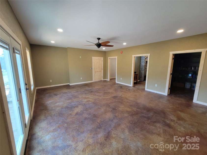 171 Cowtail Cove, Clyde, NC 28721.  MLS# CAR4235528, YatesRealty ID 2395. 