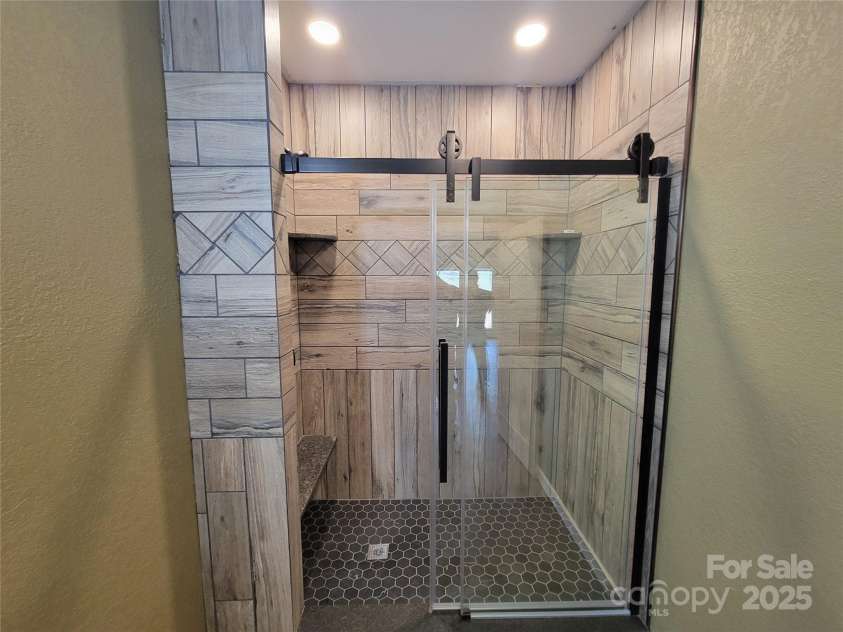 171 Cowtail Cove, Clyde, NC 28721.  MLS# CAR4235528, YatesRealty ID 2395. 