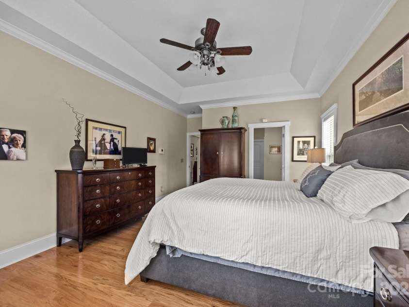 1006 Pin Oak Trail, Hendersonville, NC 28739.  MLS# CAR4274082, YatesRealty ID 23951. Master Bedroom