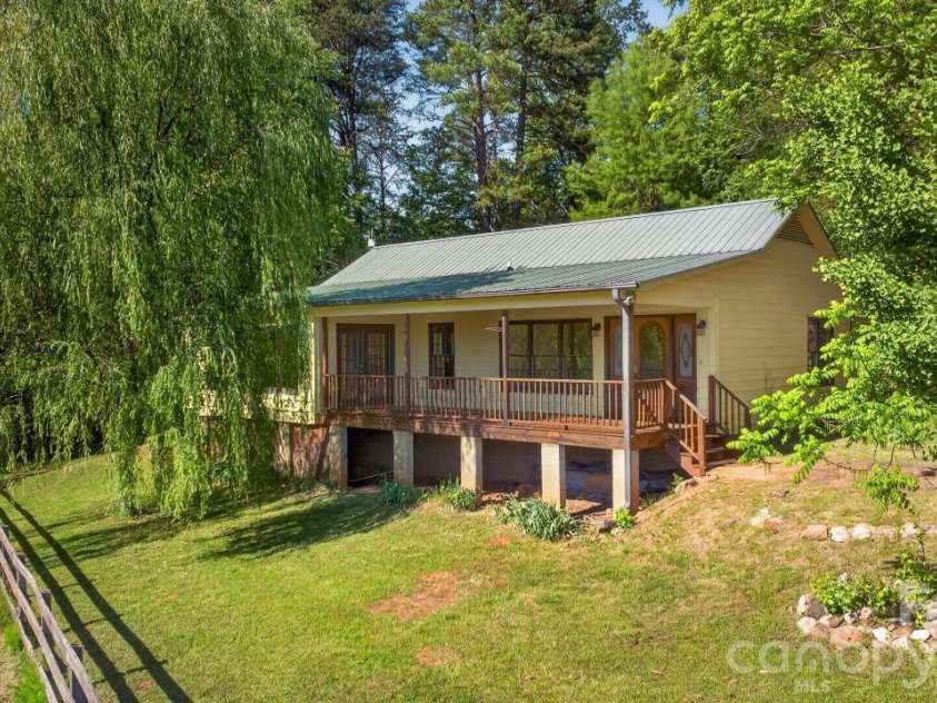 3205 Collinsville Road, Columbus, NC 28722.  MLS# CAR4378818, YatesRealty ID 23951. 