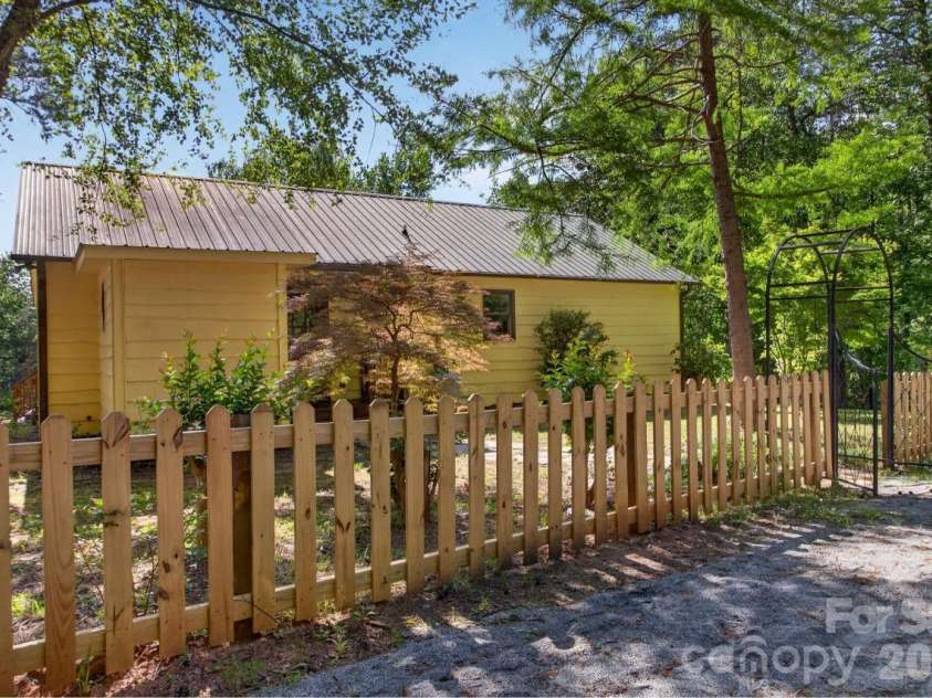 3205 Collinsville Road, Columbus, NC 28722.  MLS# CAR4378818, YatesRealty ID 23951. 