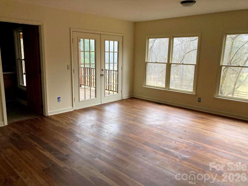 3205 Collinsville Road, Columbus, NC 28722.  MLS# CAR4378818, YatesRealty ID 23951. 