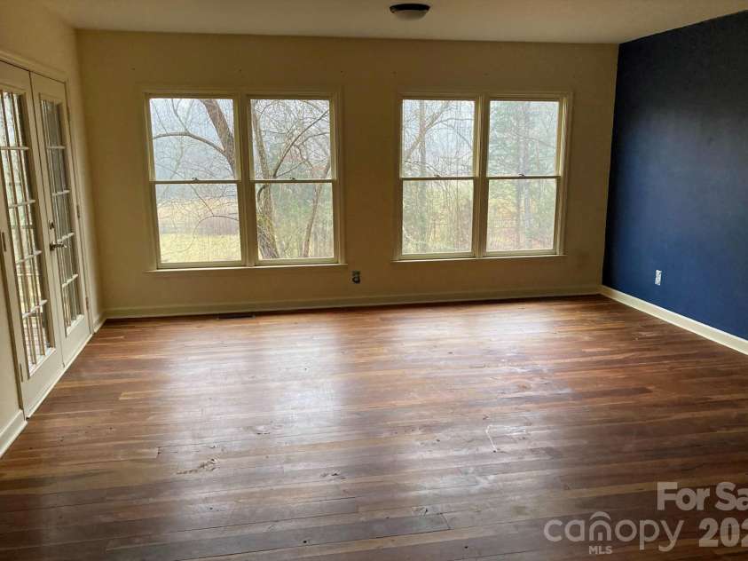 3205 Collinsville Road, Columbus, NC 28722.  MLS# CAR4378818, YatesRealty ID 23951. 