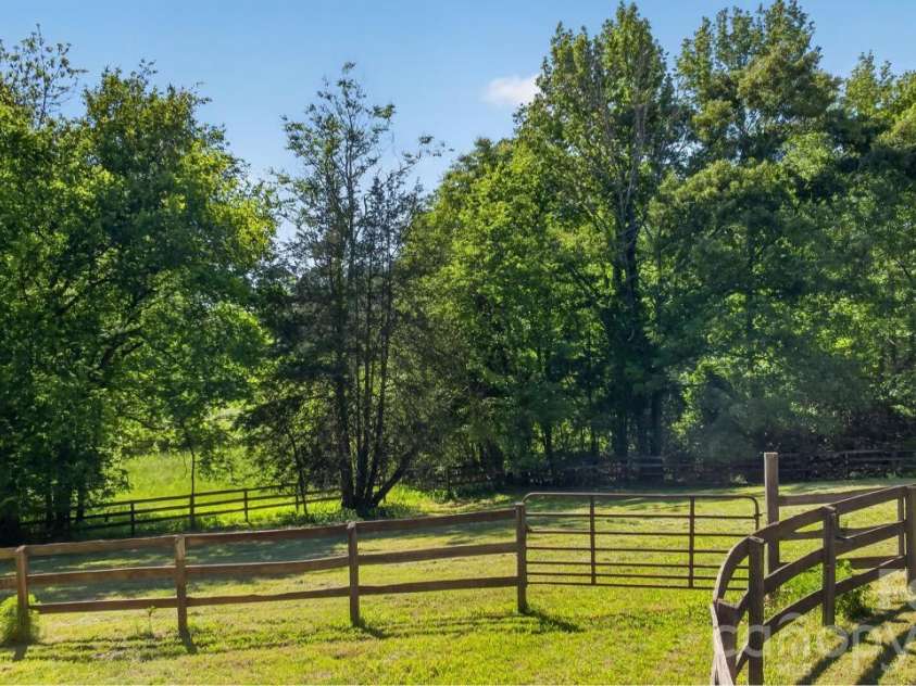 3205 Collinsville Road, Columbus, NC 28722.  MLS# CAR4378818, YatesRealty ID 23951. 