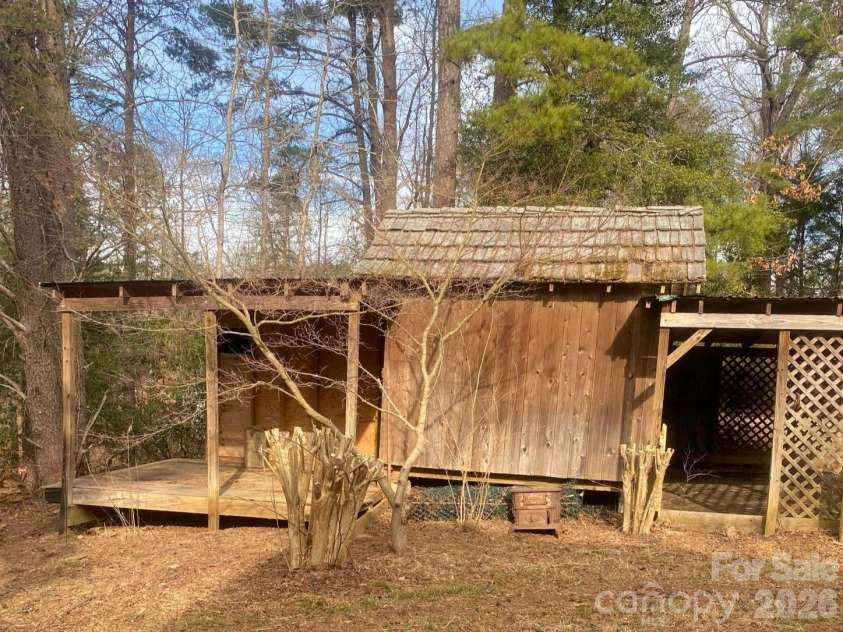 3205 Collinsville Road, Columbus, NC 28722.  MLS# CAR4378818, YatesRealty ID 23951. 
