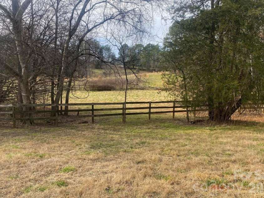3205 Collinsville Road, Columbus, NC 28722.  MLS# CAR4378818, YatesRealty ID 23951. 