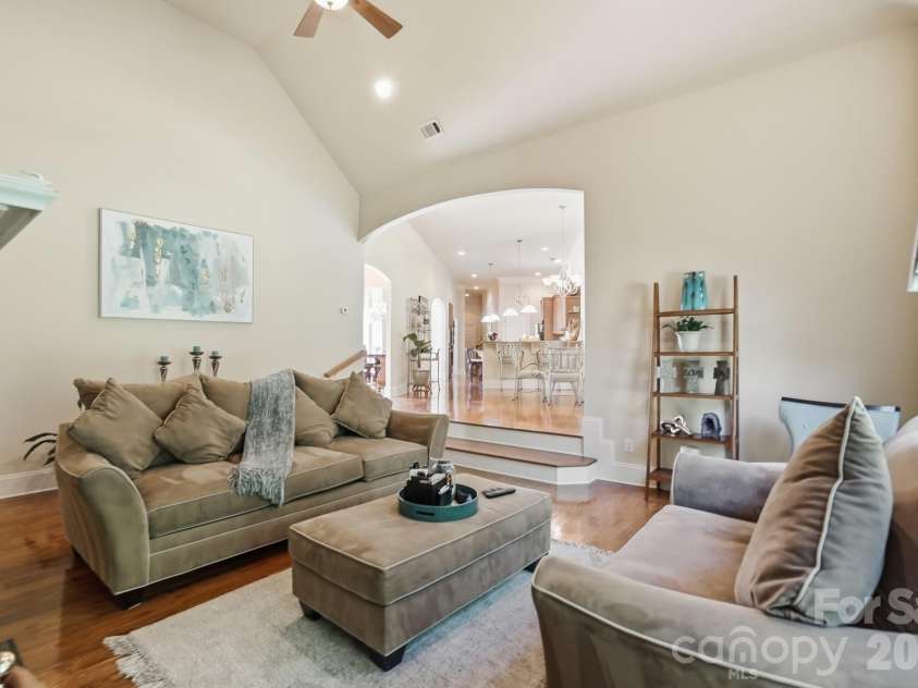11855 Churchfield Lane, Charlotte, NC 28277.  MLS# CAR4383423, YatesRealty ID 23954. 