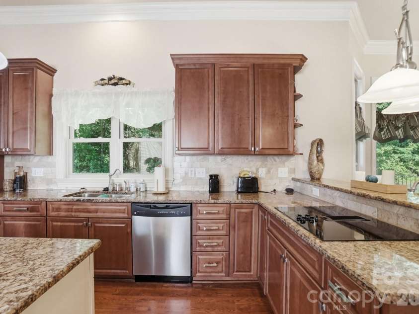 11855 Churchfield Lane, Charlotte, NC 28277.  MLS# CAR4383423, YatesRealty ID 23954. 