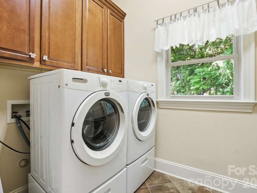 11855 Churchfield Lane, Charlotte, NC 28277.  MLS# CAR4383423, YatesRealty ID 23954. 