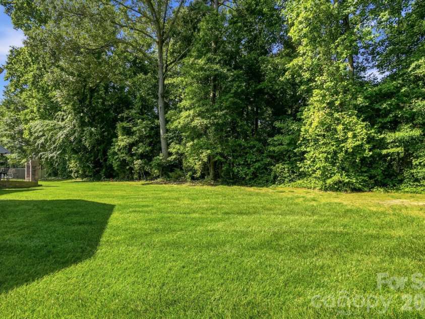 11855 Churchfield Lane, Charlotte, NC 28277.  MLS# CAR4383423, YatesRealty ID 23954. 