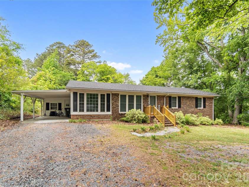 1141 Shannon Drive, Wadesboro, NC 28170.  MLS# CAR4379941, YatesRealty ID 23956. 