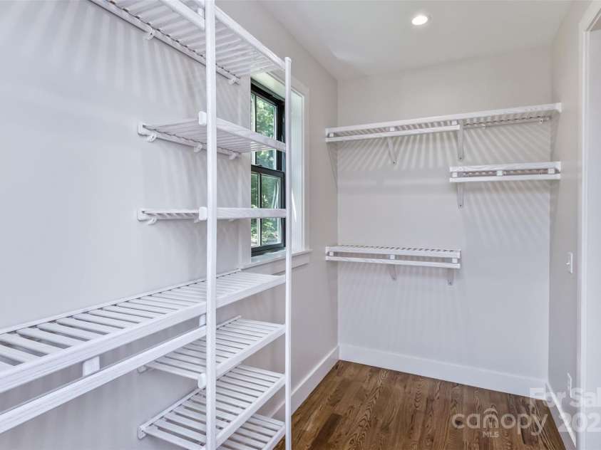 120 Gashes Creek Road, Asheville, NC 28805.  MLS# CAR4273637, YatesRealty ID 23957. Primary Closet