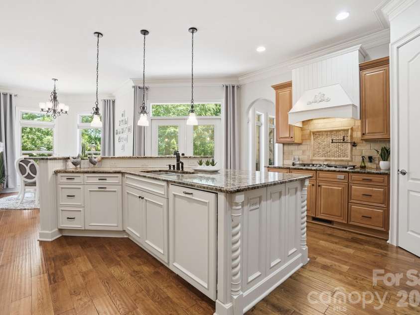 932 Thorn Ridge Lane, Clover, SC 29710.  MLS# CAR4346991, YatesRealty ID 23957. 