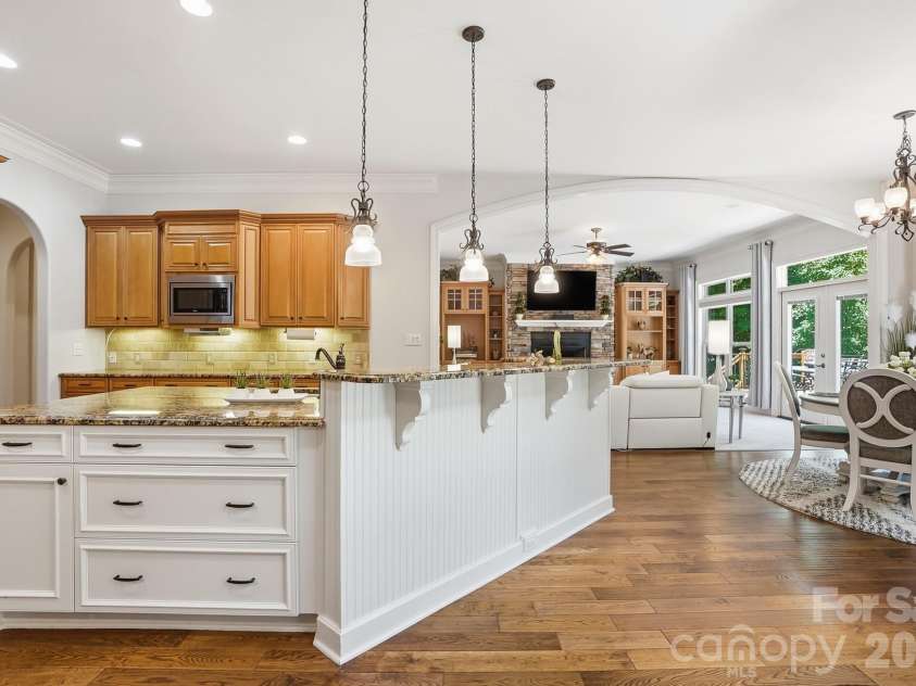 932 Thorn Ridge Lane, Clover, SC 29710.  MLS# CAR4346991, YatesRealty ID 23957. 