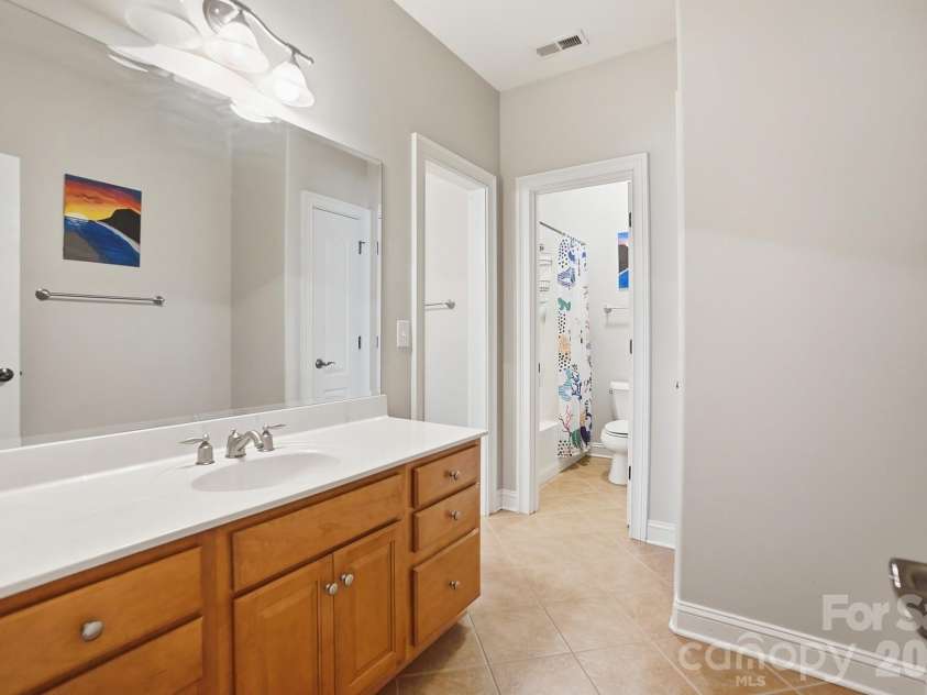 932 Thorn Ridge Lane, Clover, SC 29710.  MLS# CAR4346991, YatesRealty ID 23957. 