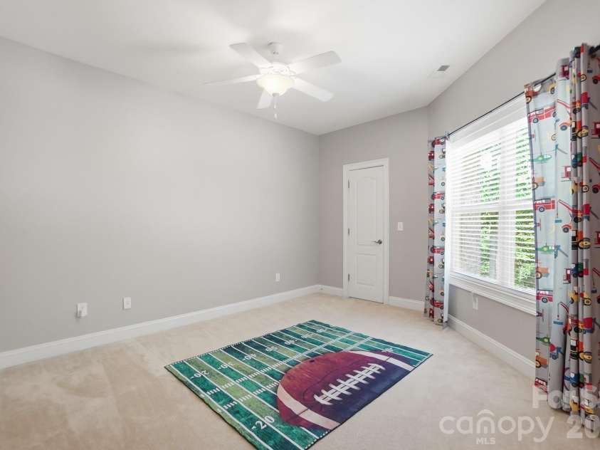 932 Thorn Ridge Lane, Clover, SC 29710.  MLS# CAR4346991, YatesRealty ID 23957. 