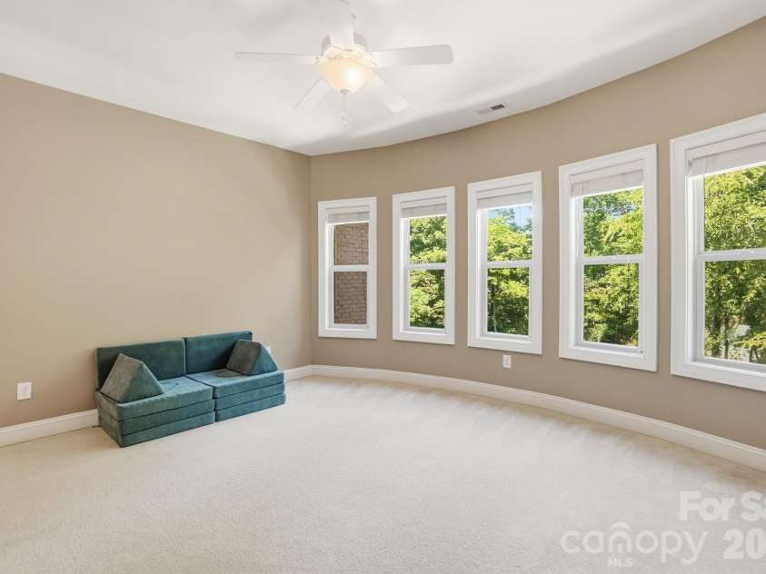 932 Thorn Ridge Lane, Clover, SC 29710.  MLS# CAR4346991, YatesRealty ID 23957. 