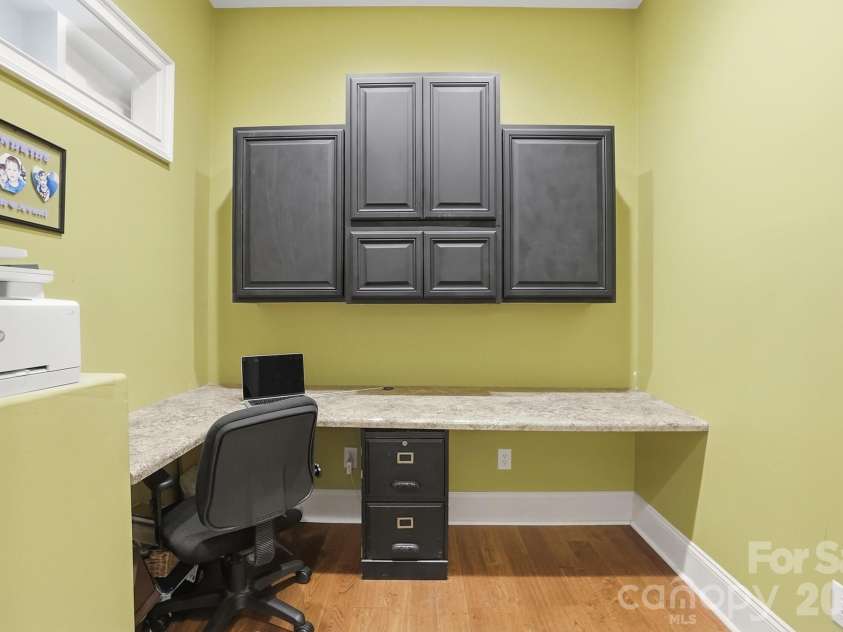 932 Thorn Ridge Lane, Clover, SC 29710.  MLS# CAR4346991, YatesRealty ID 23957. Computer niche