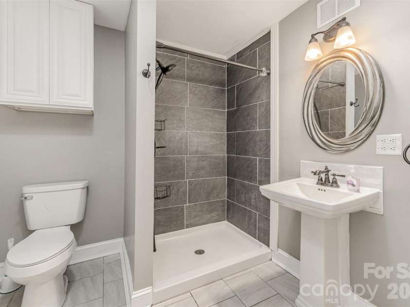 1164 Bradford Mountain Road, Lenoir, NC 28645.  MLS# CAR4369026, YatesRealty ID 23958. 