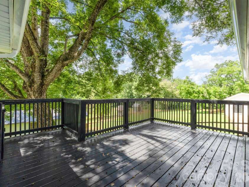1164 Bradford Mountain Road, Lenoir, NC 28645.  MLS# CAR4369026, YatesRealty ID 23958. 