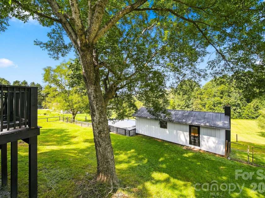 1164 Bradford Mountain Road, Lenoir, NC 28645.  MLS# CAR4413786, YatesRealty ID 23958. 