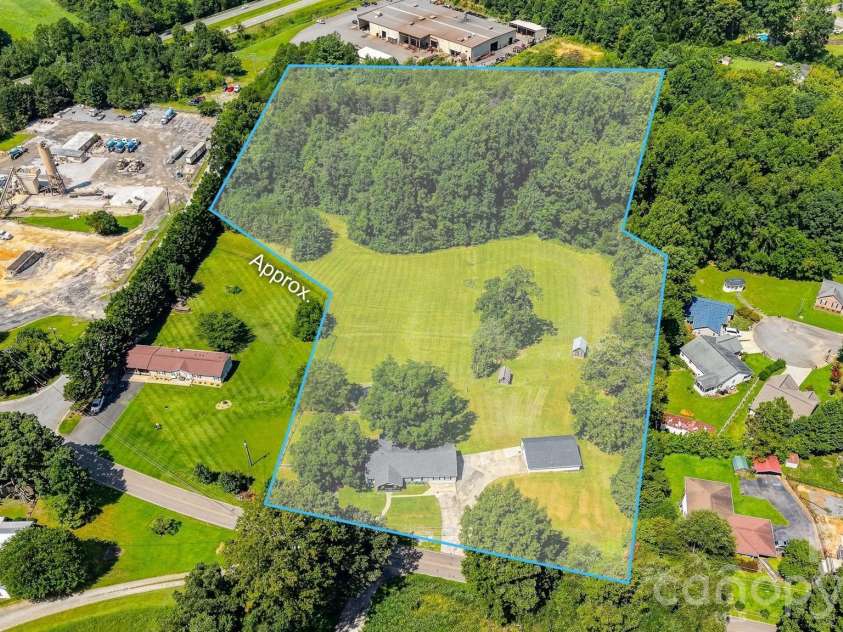 1164 Bradford Mountain Road, Lenoir, NC 28645.  MLS# CAR4413786, YatesRealty ID 23958. 