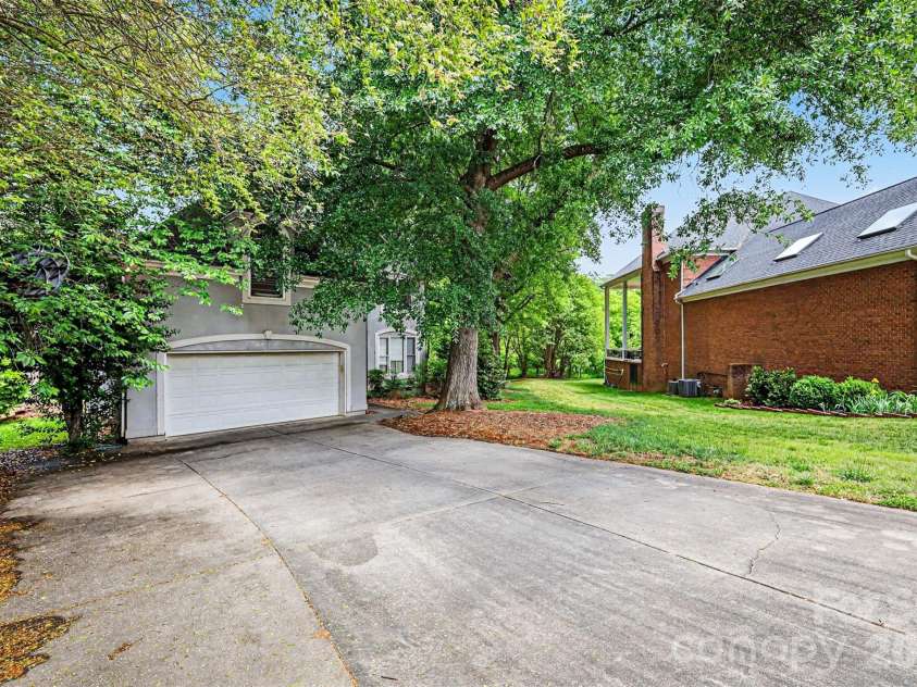 648 Landsdown Court, Fort Mill, SC 29708.  MLS# CAR4372493, YatesRealty ID 23959. 