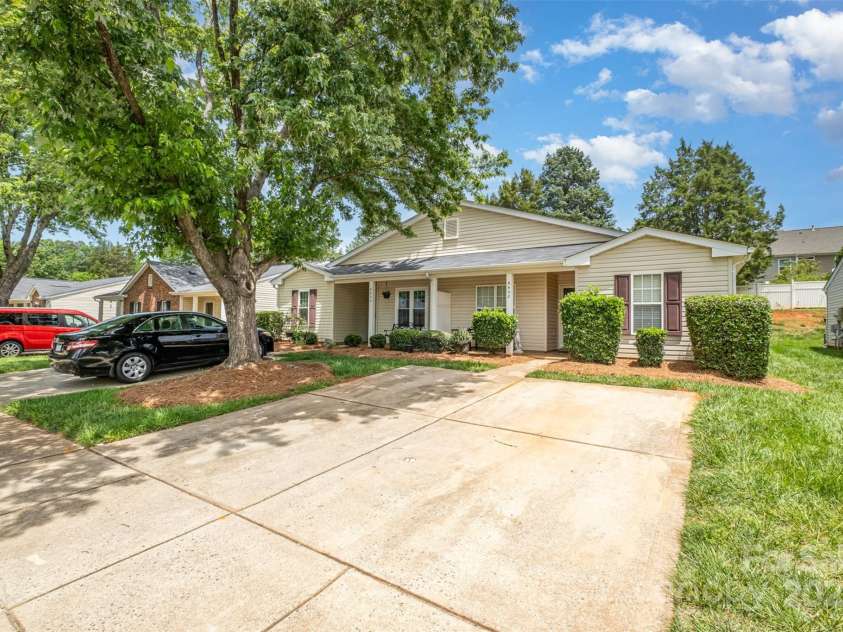 5402 Harris Cove Drive, Charlotte, NC 28269.  MLS# CAR4258318, YatesRealty ID 23960. 