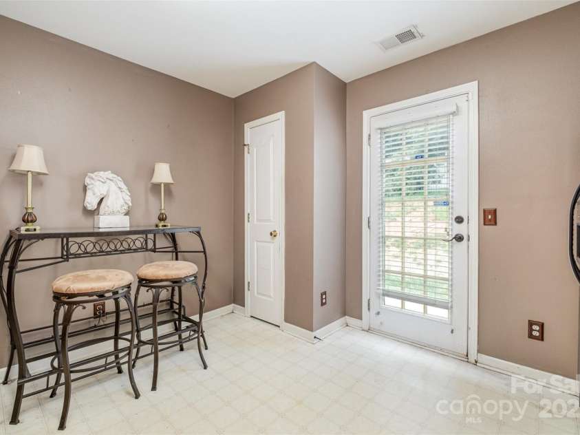5402 Harris Cove Drive, Charlotte, NC 28269.  MLS# CAR4258318, YatesRealty ID 23960. 