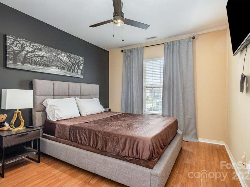5402 Harris Cove Drive, Charlotte, NC 28269.  MLS# CAR4258318, YatesRealty ID 23960. 