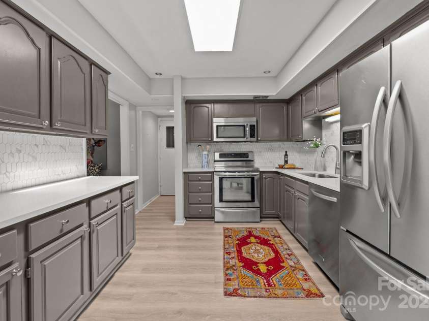 4208 Burning Tree Drive, Charlotte, NC 28277.  MLS# CAR4275268, YatesRealty ID 23961. 
