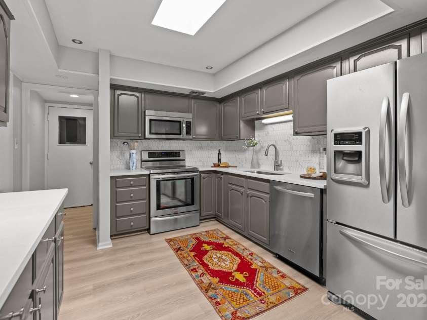 4208 Burning Tree Drive, Charlotte, NC 28277.  MLS# CAR4275268, YatesRealty ID 23961. 