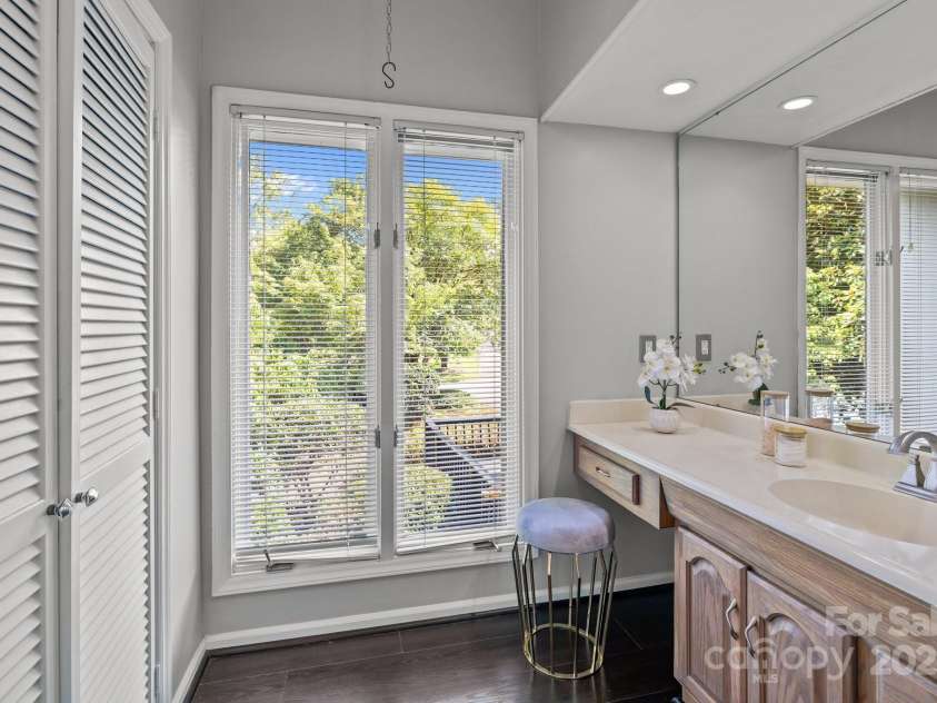 4208 Burning Tree Drive, Charlotte, NC 28277.  MLS# CAR4275268, YatesRealty ID 23961. 