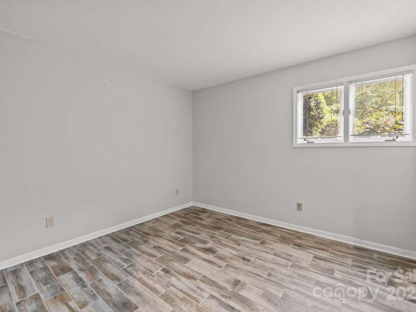 4208 Burning Tree Drive, Charlotte, NC 28277.  MLS# CAR4275268, YatesRealty ID 23961. 
