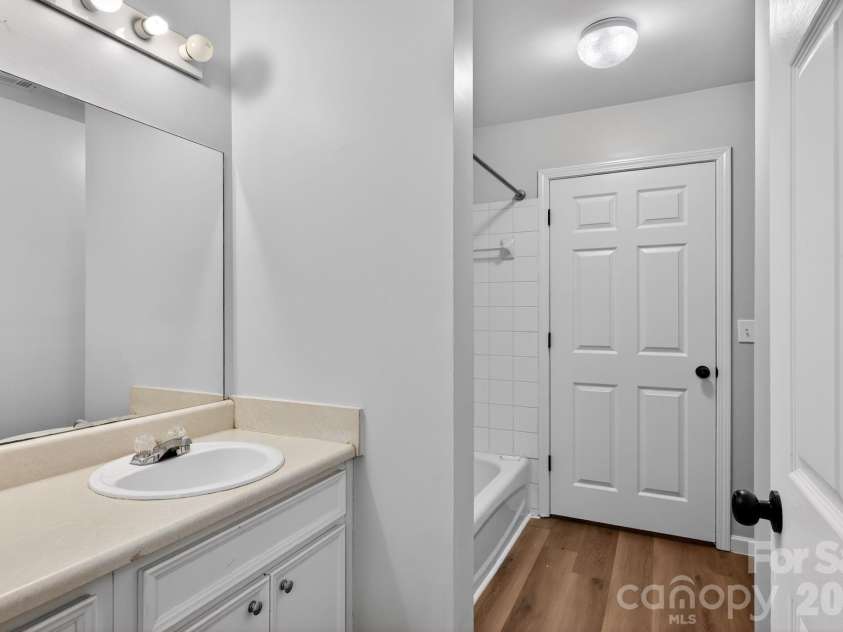 50 Pebble Beach Cove, Bluffton, SC 29910.  MLS# CAR4373983, YatesRealty ID 23961. 