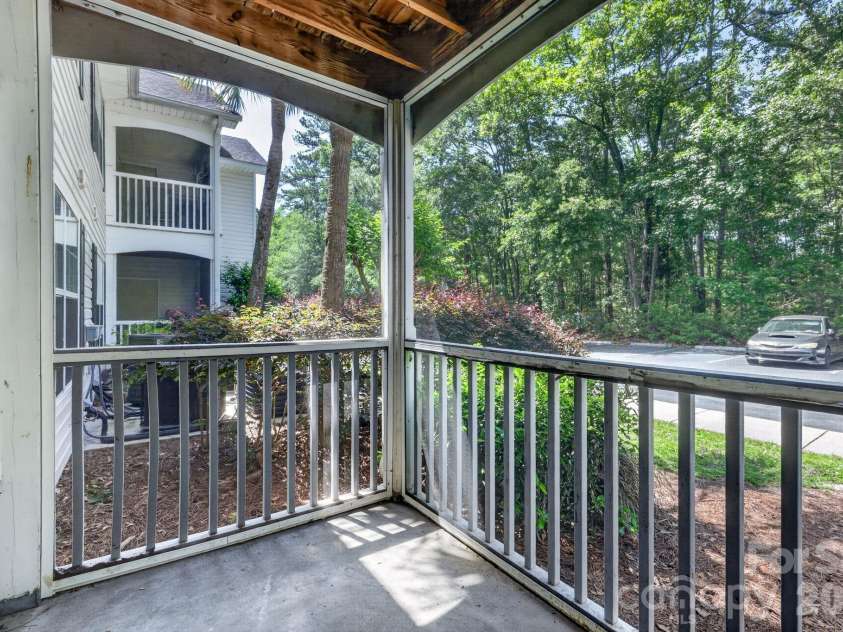 50 Pebble Beach Cove, Bluffton, SC 29910.  MLS# CAR4373983, YatesRealty ID 23961. 