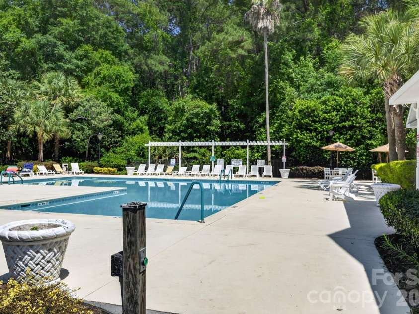 50 Pebble Beach Cove, Bluffton, SC 29910.  MLS# CAR4373983, YatesRealty ID 23961. 