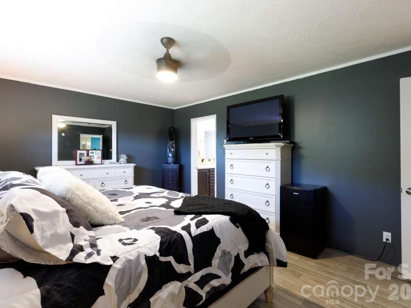 1283 Countryside Drive, Blackstock, SC 29014.  MLS# CAR4383745, YatesRealty ID 23962. 
