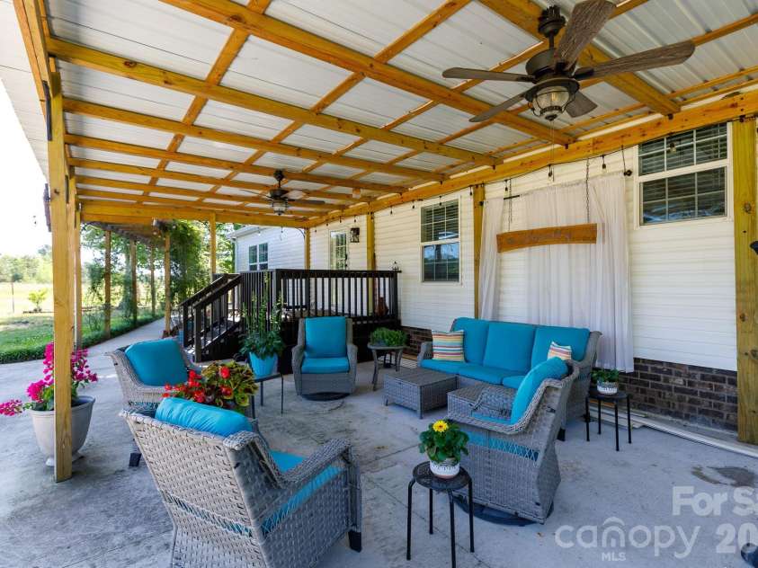 1283 Countryside Drive, Blackstock, SC 29014.  MLS# CAR4383745, YatesRealty ID 23962. 