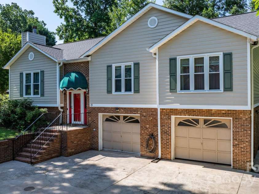 13 Fox Ridge Drive, Granite Falls, NC 28630.  MLS# CAR4276822, YatesRealty ID 23962. 